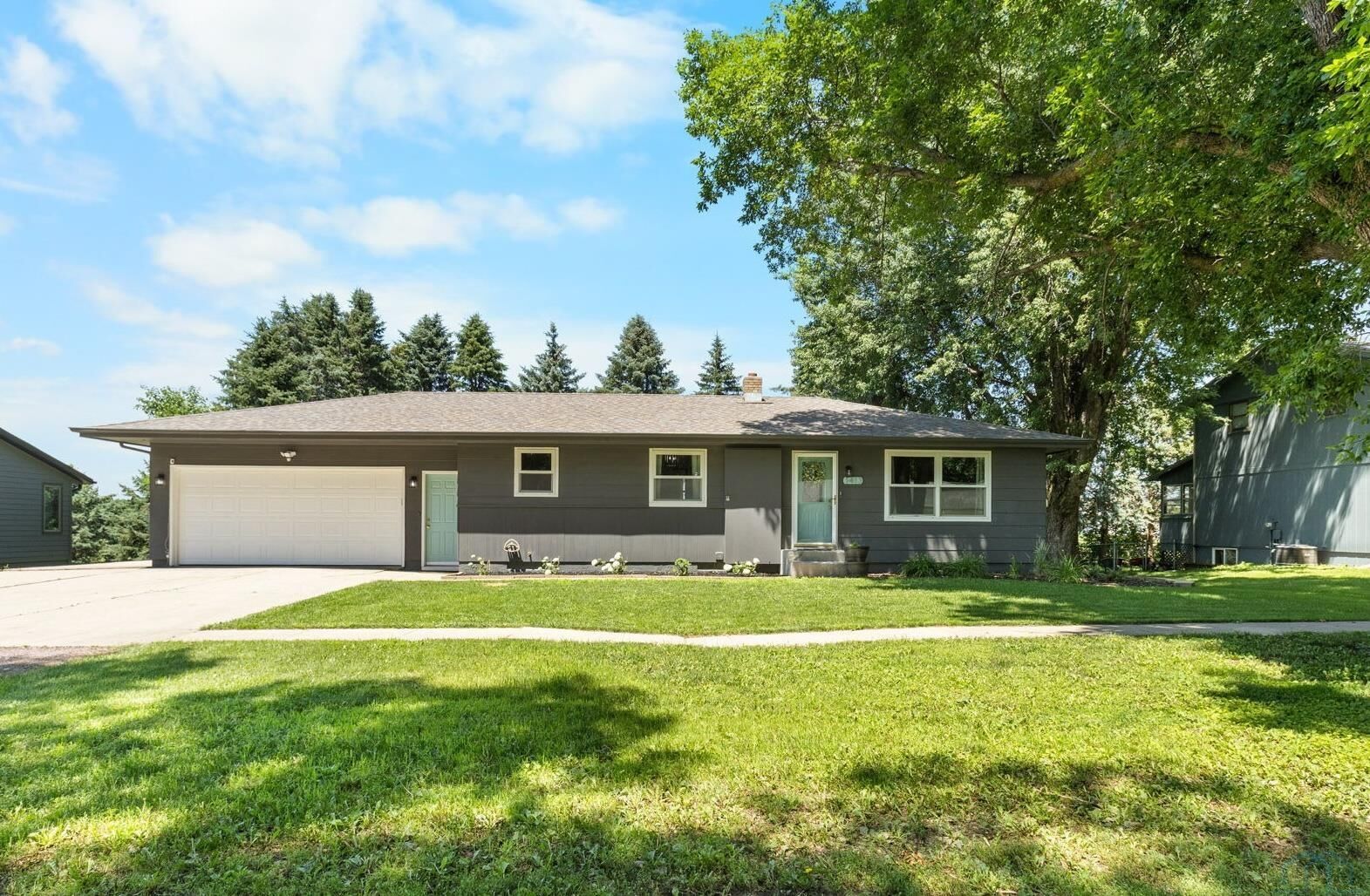 Property Photo:  1413 Geiser St  IA 51241 