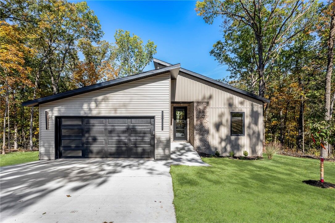 Property Photo: 19 Crawley Lane AR 72714