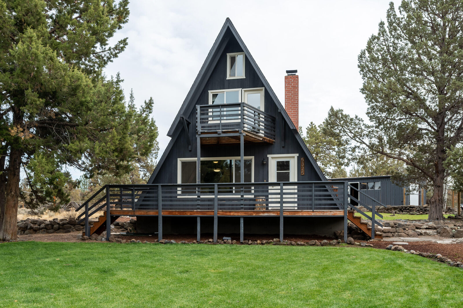 Property Photo: 5325 NW Jackpine Avenue OR 97756