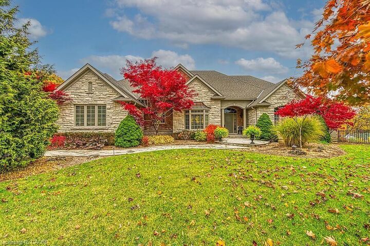 Property Photo: 27 Sun Avenue ON L9H 5A6