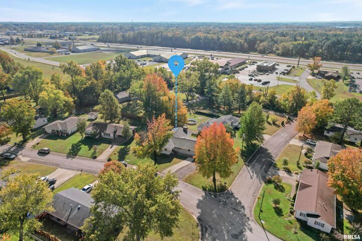 Property Photo:  301 Lakeshore Drive  IL 62918 