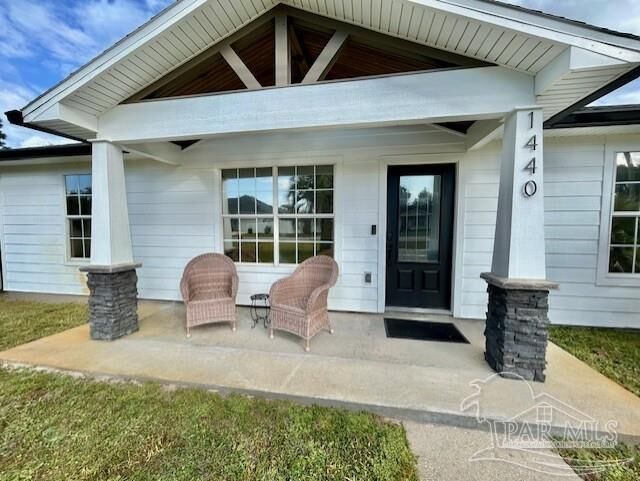 Property Photo: 1440 Central Pkwy FL 32563