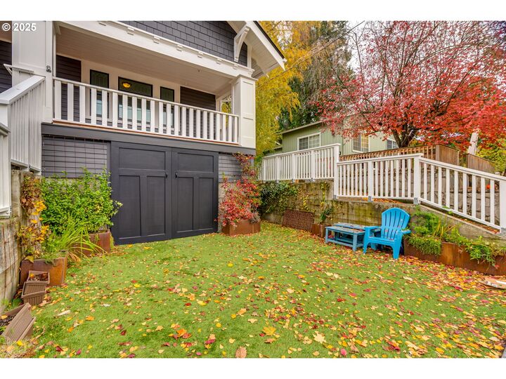 Property Photo: 1734 SE 43rd Ave OR 97215