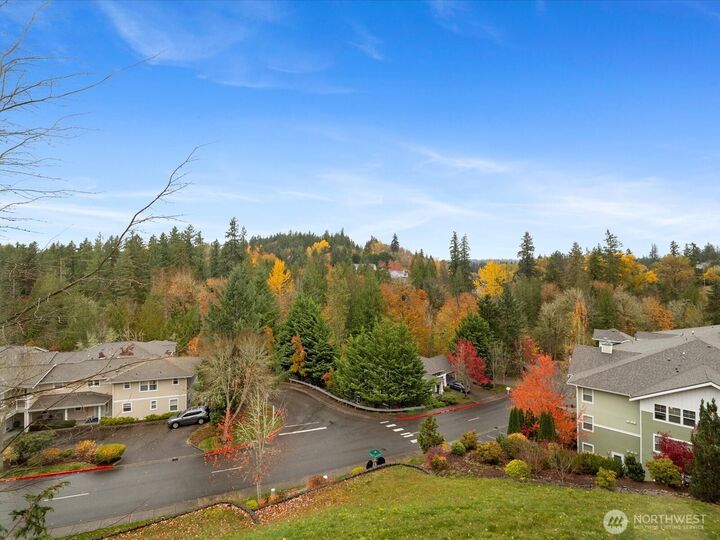 Property Photo: 4520 226th Terrace SE 2651 WA 98029