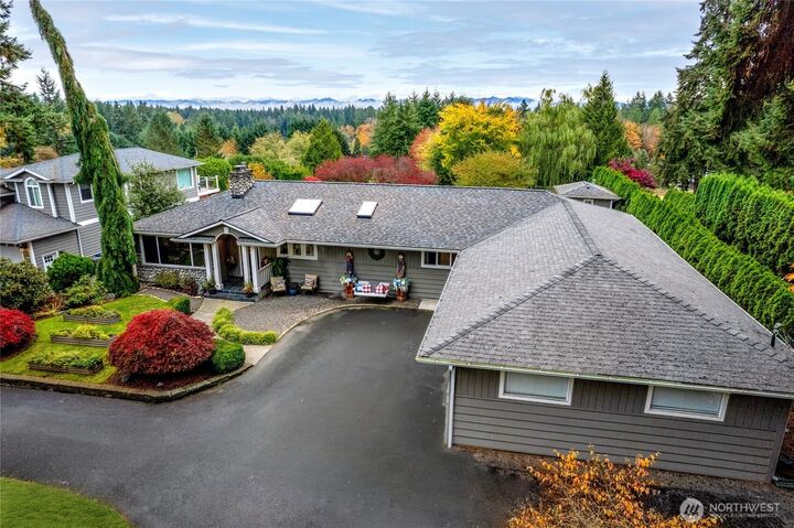 Property Photo: 24215 75th Avenue SE WA 98072