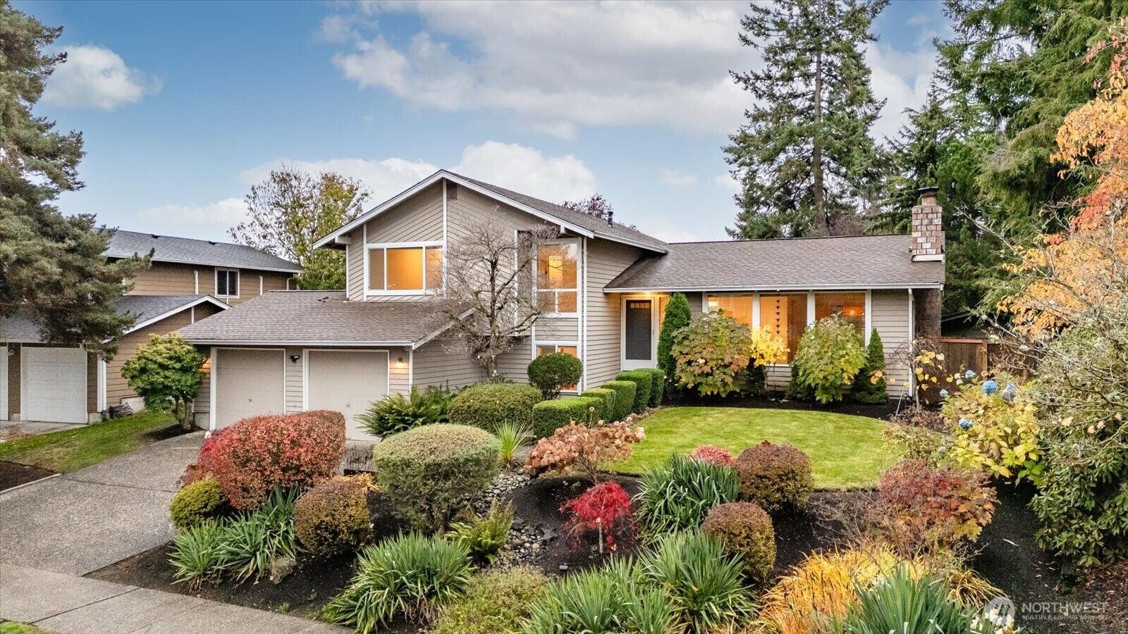 Property Photo: 4321 NE 22nd Court WA 98059