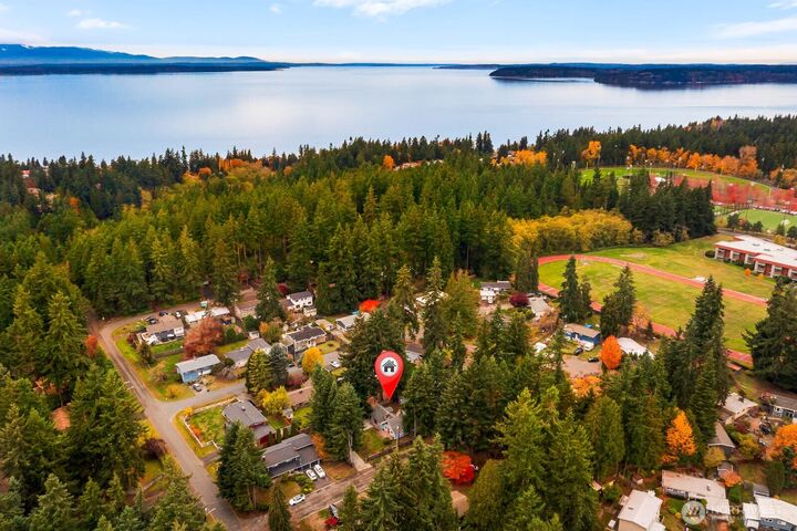 Property Photo: 17110 66th Place W WA 98026