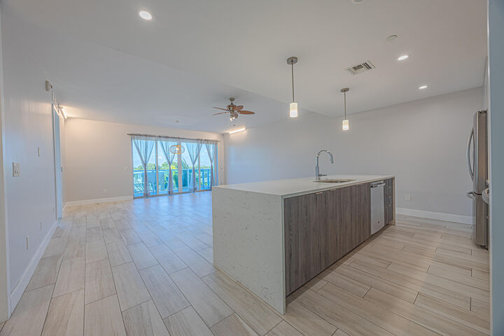Property Photo: 1 S Palmway 402 FL 33460
