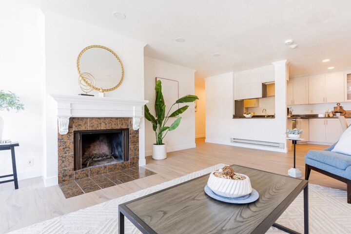 Property Photo:  1945 Mount Vernon Court 14  CA 94040 