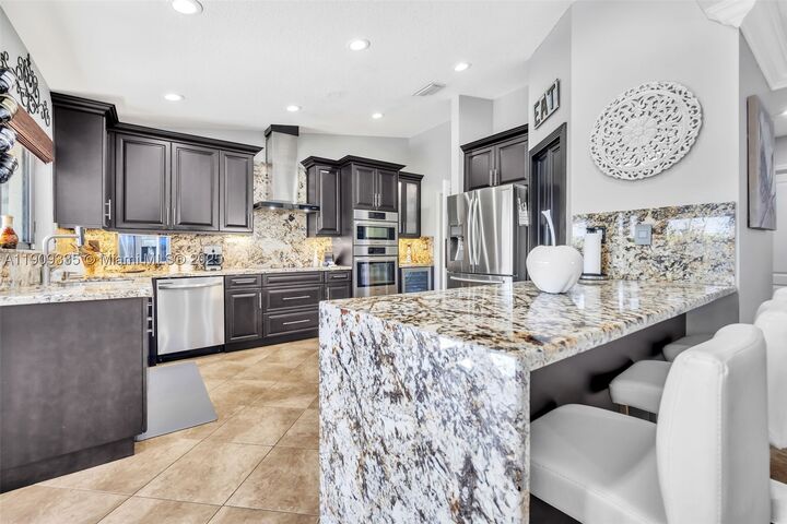 Property Photo:  15462 SW 115th St  FL 33196 