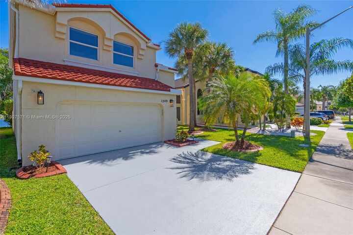 Property Photo: 1249 NW 159th Ave FL 33028