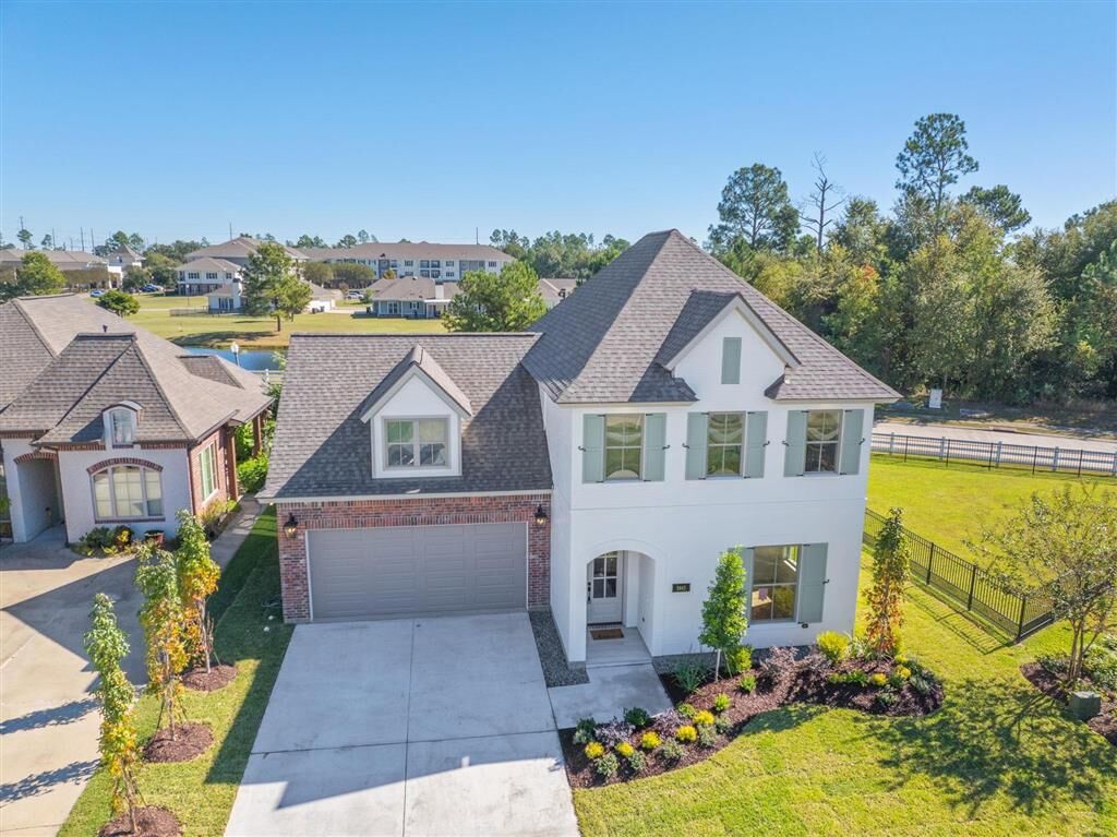 Property Photo: 5843 Willow Ridge Drive LA 70605