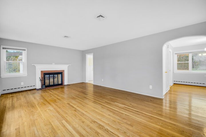 Property Photo:  35 Burnham Road  CT 06001 