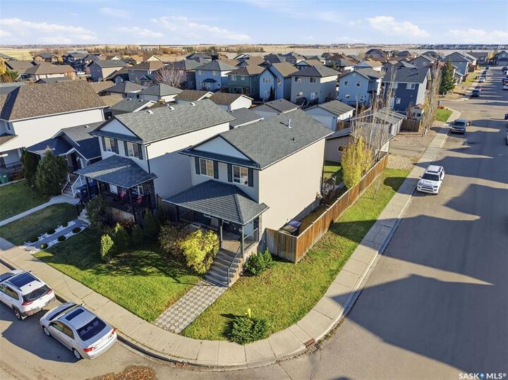 Property Photo: 1463 Willowgrove Court SK S7W 0B1