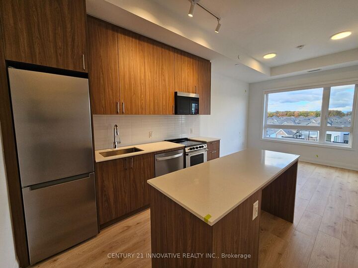 Property Photo:  3250 Carding Mill Trail 517  ON L6M 1L3 