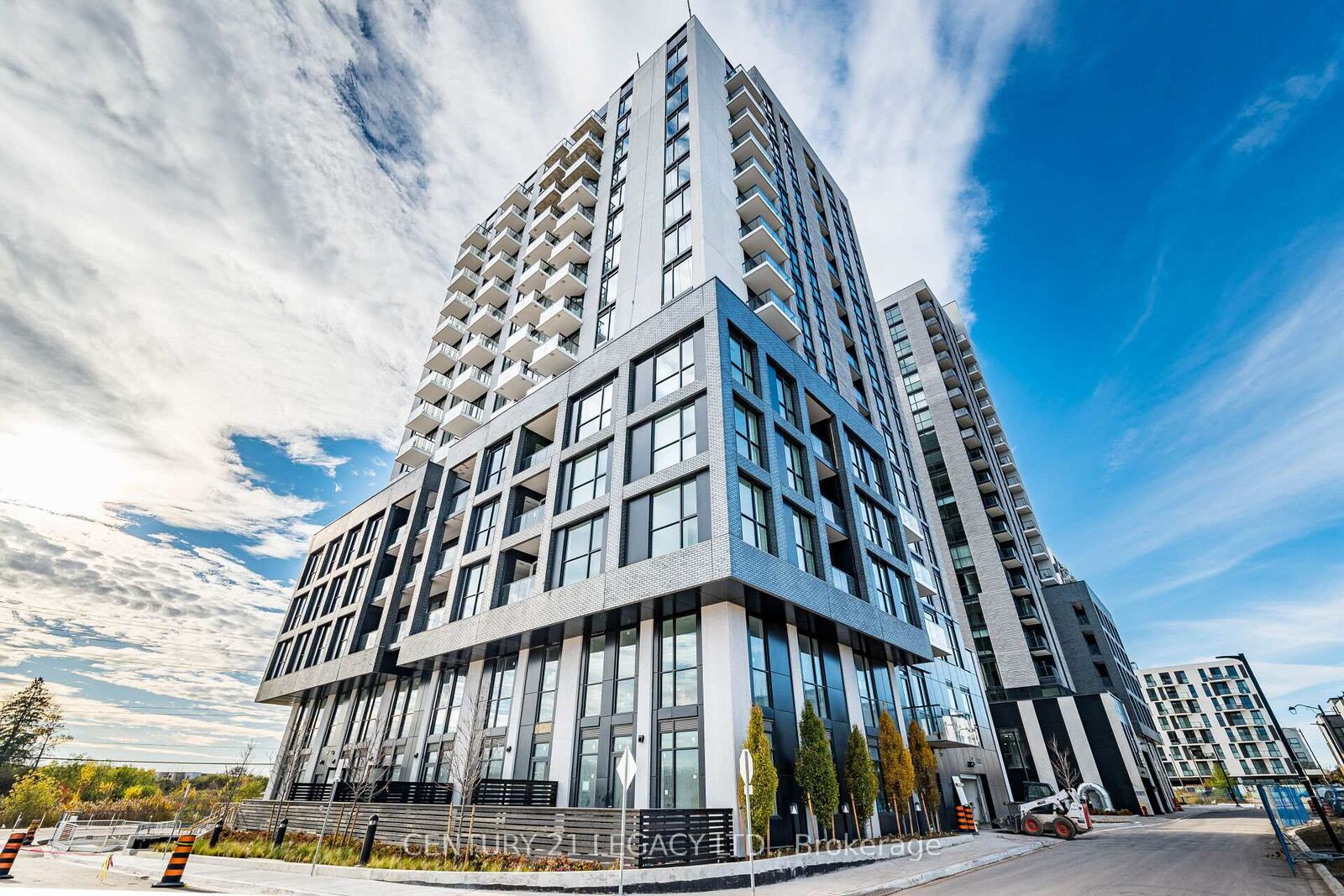 Property Photo:  3071 Trafalgar Road 710  ON L6H 8C6 