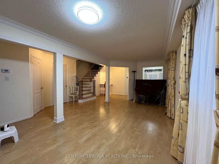 Property Photo: 57 Rideau Drive ON L4B 4P3