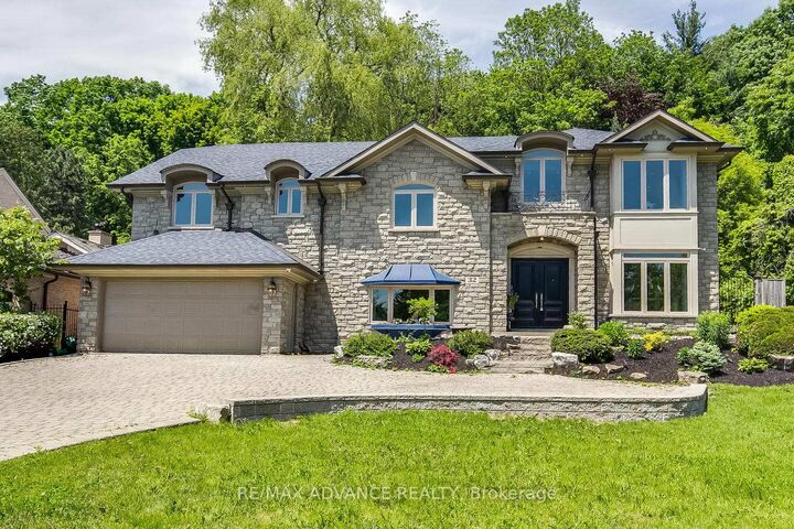32 Brookfield Road — photo 1