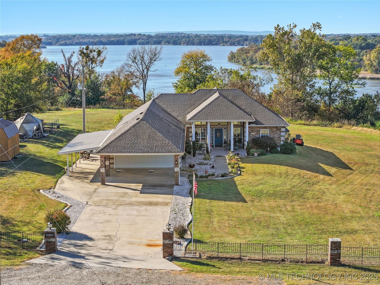 Property Photo:  459621 E 1100 Road  OK 74955 