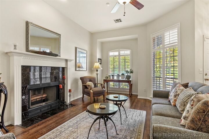 Property Photo:  3033 W Oakland Street  OK 74012 