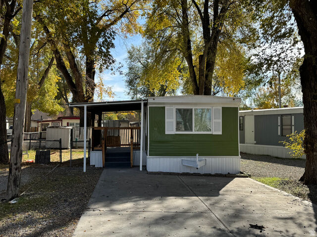 Property Photo: 264 W State Rd S 18 UT 84062