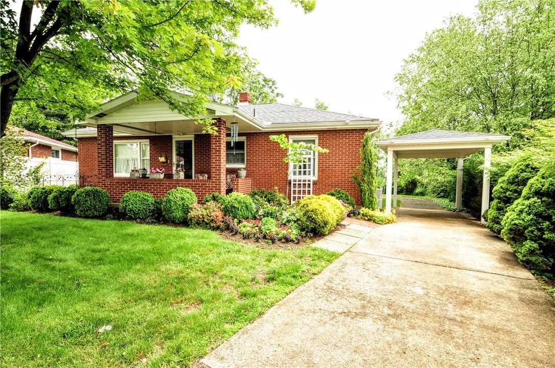 Property Photo: 107 Court Avenue PA 15062