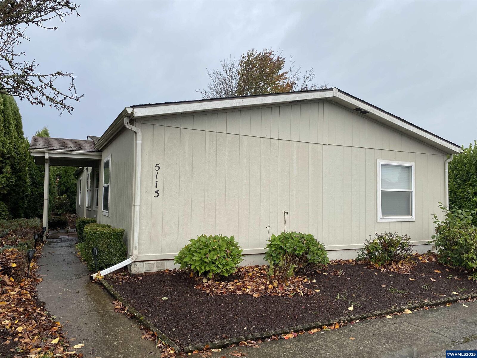 Property Photo:  5115 N Nordic Ct  OR 97303 