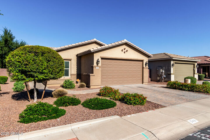 Property Photo: 346 W Lyle Avenue AZ 85140