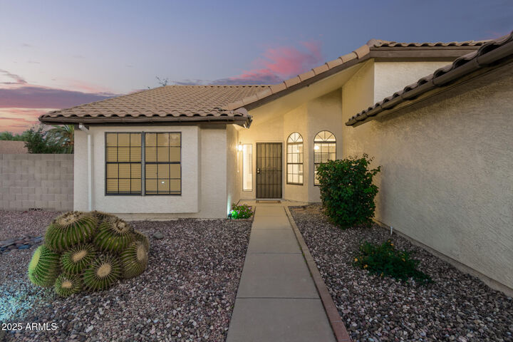 Property Photo:  965 N Nielson Street  AZ 85234 