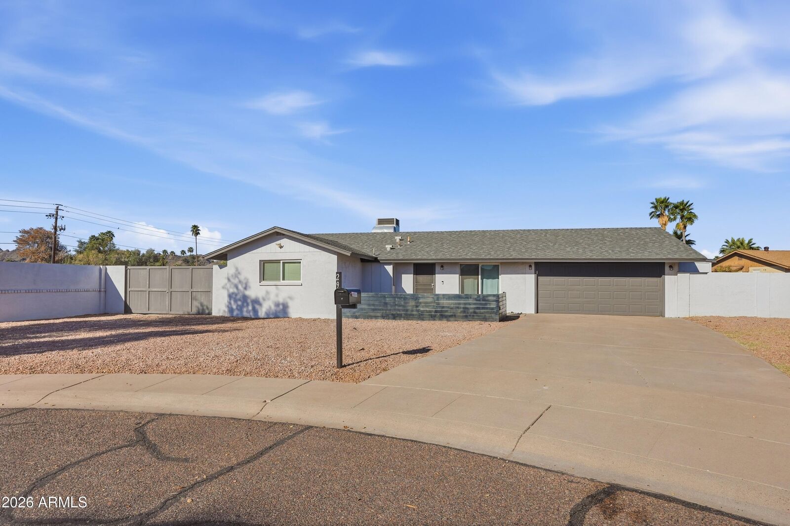 Property Photo:  2914 E Cactus Road  AZ 85032 