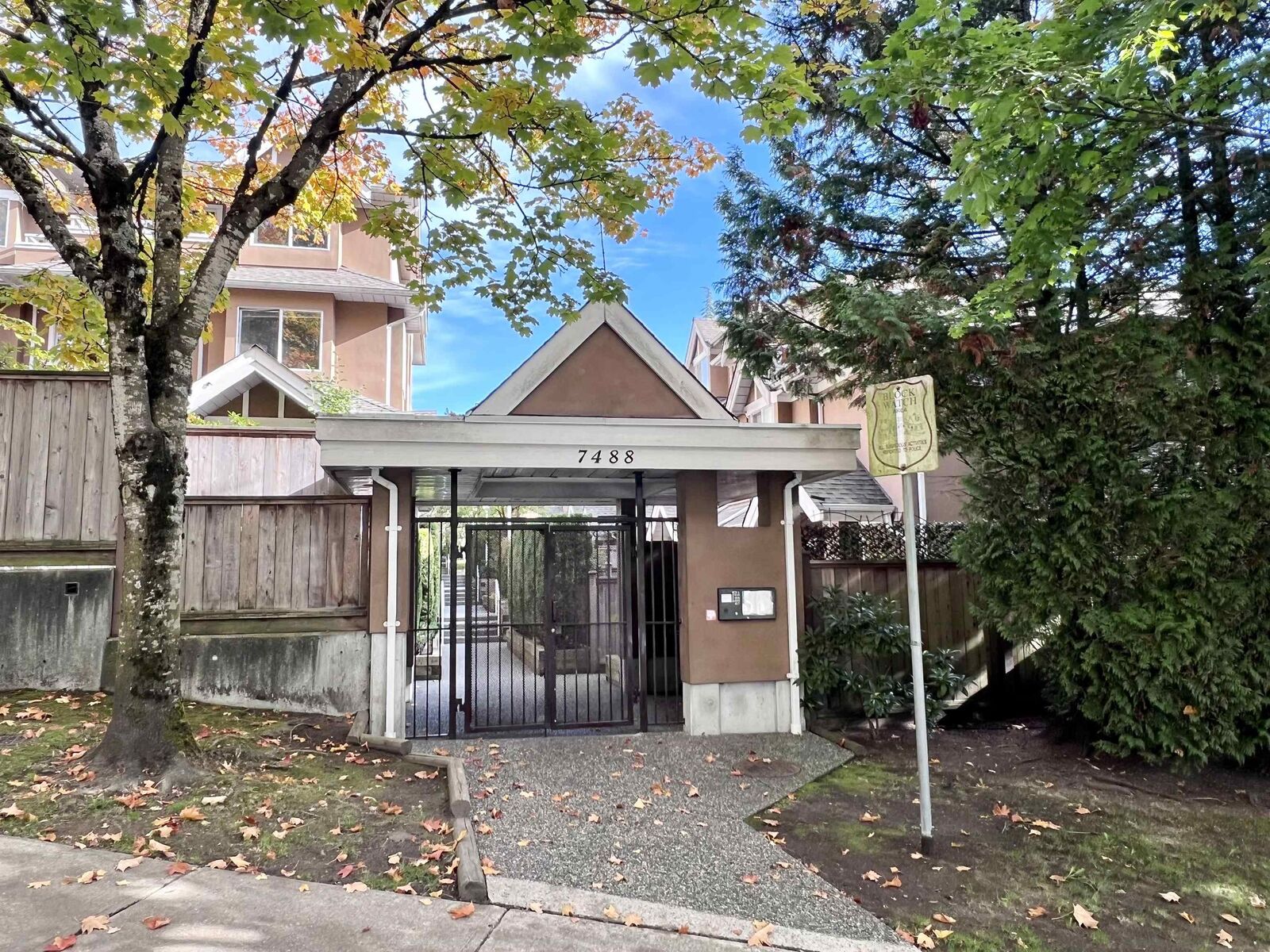 Property Photo: 7488 Salisbury Avenue 11 BC V5E 3A3