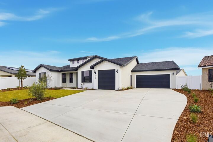 Property Photo:  7108 Wintersweet Drive  CA 93314 