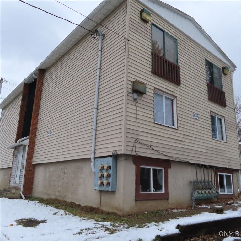 Property Photo:  600 South Ave  NY 13207 