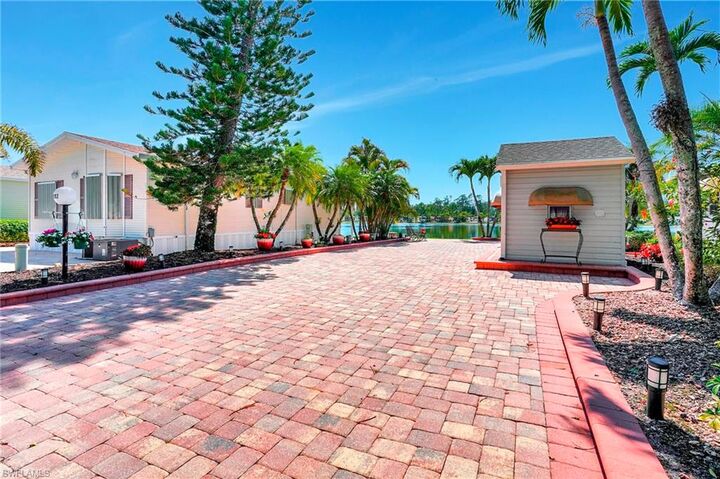 Property Photo:  2117 Crystal Lake Dr  FL 34120 