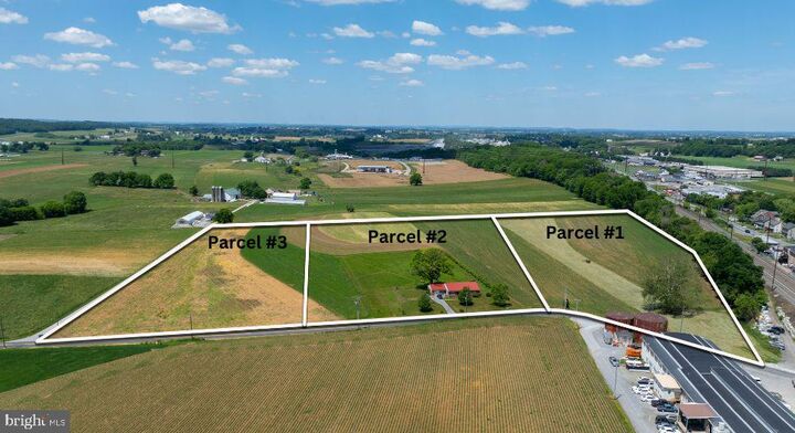 Property Photo:  12 S Kinzer Road  PA 17535 