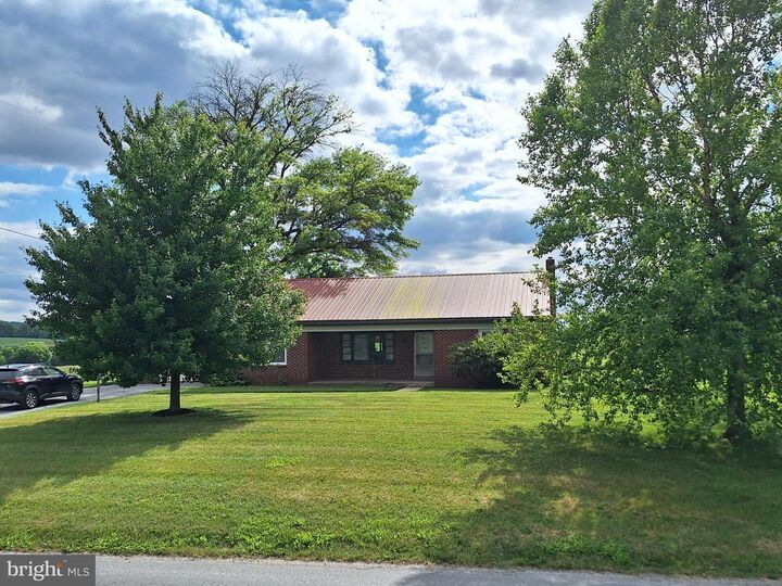 Property Photo:  12 S Kinzer Road  PA 17535 