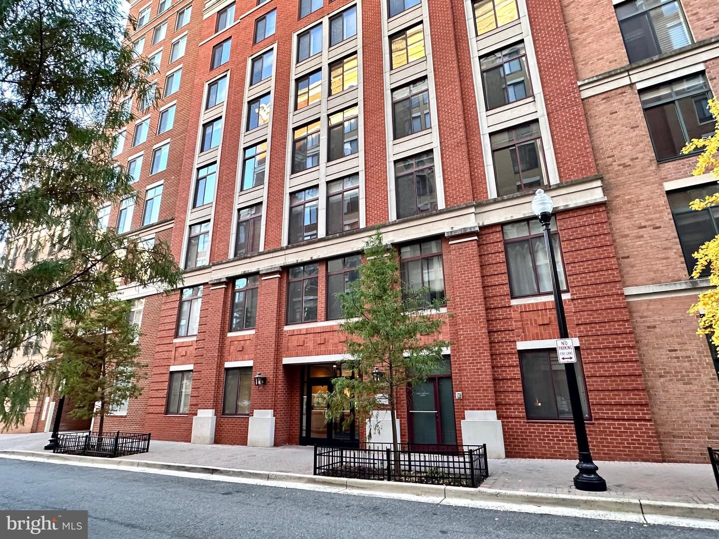 Property Photo: 1201 N Garfield Street 408 VA 22201