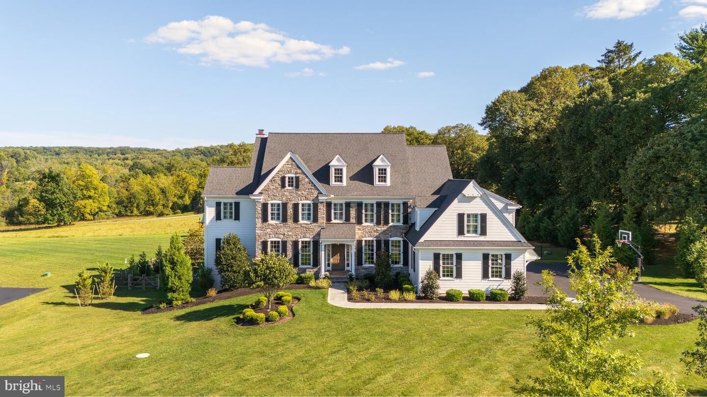 Property Photo: 24 New Whitehorse Way PA 19355