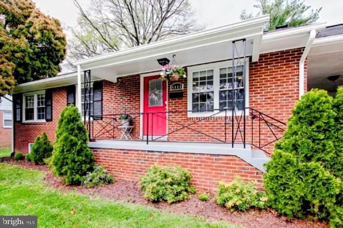 Property Photo:  4444 Wells Parkway  MD 20782 