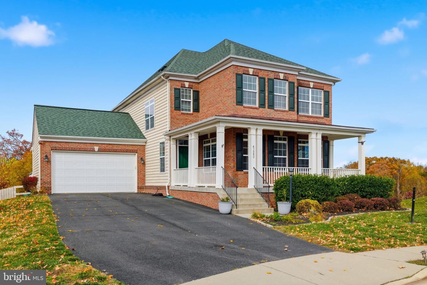 Property Photo:  43080 Little Angel Court  VA 20176 