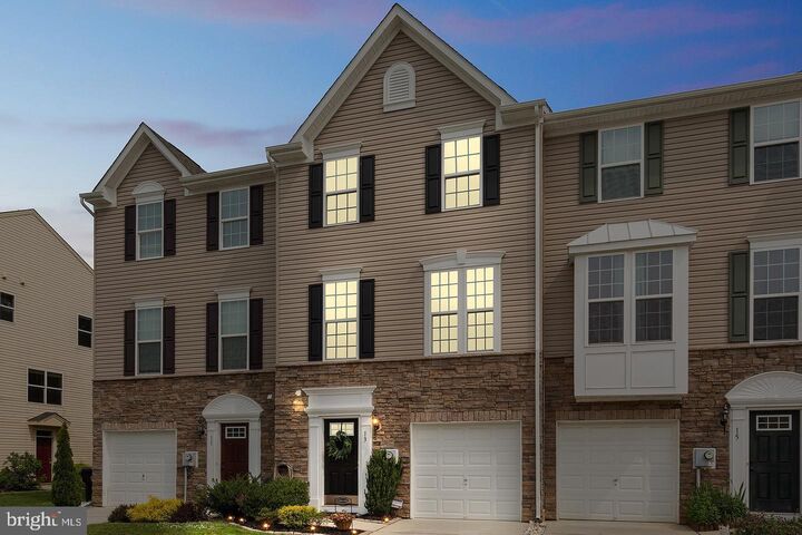 Property Photo:  13 Tailor Lane  NJ 08081 