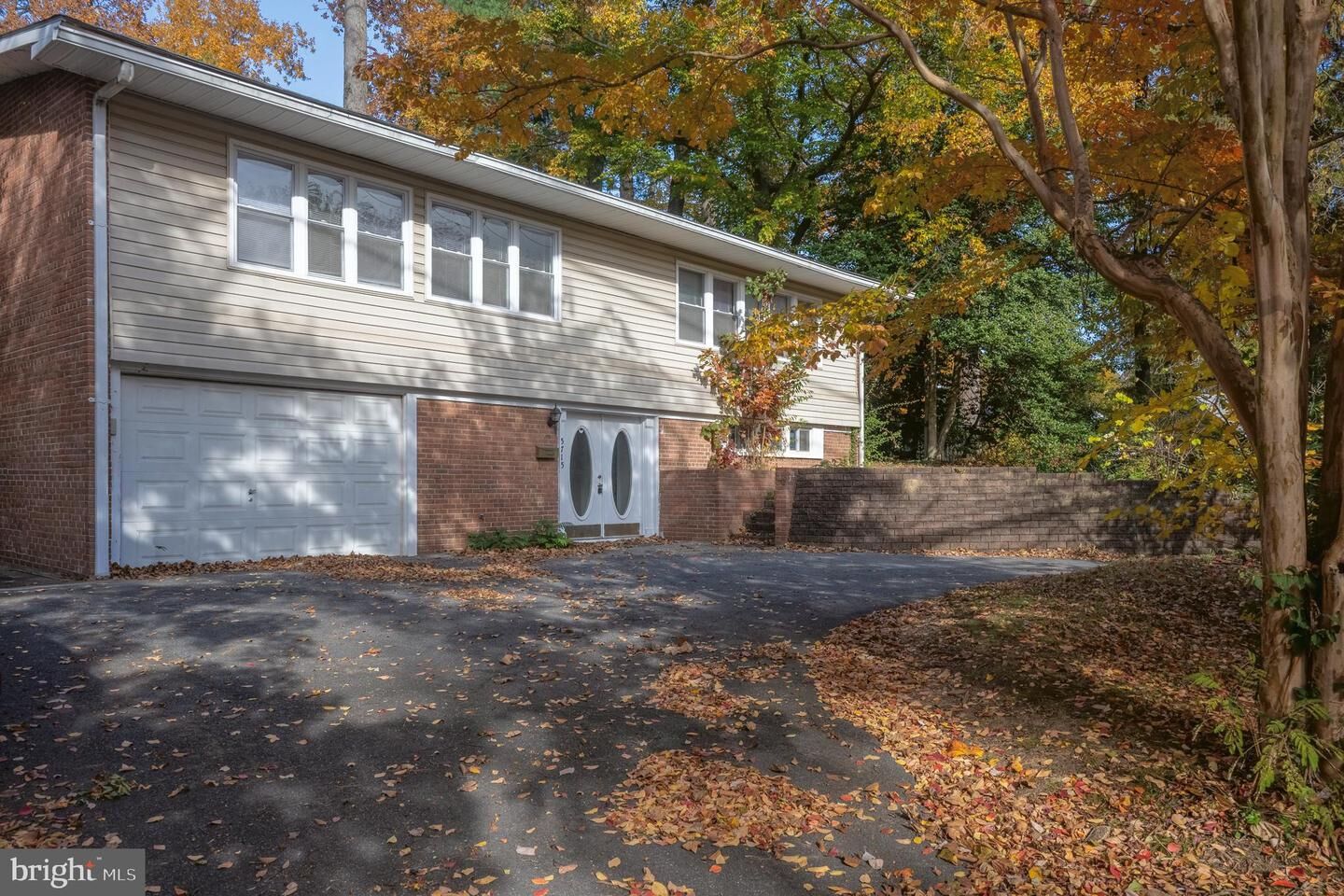 Property Photo: 5715 Massachusetts MD 20816