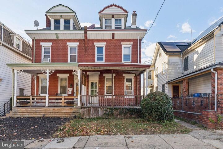 5406 N Water Street  Philadelphia PA 19120 photo