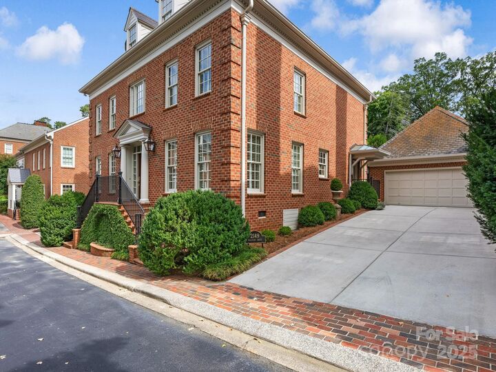 Property Photo:  2149 Rolston Drive  NC 28207 