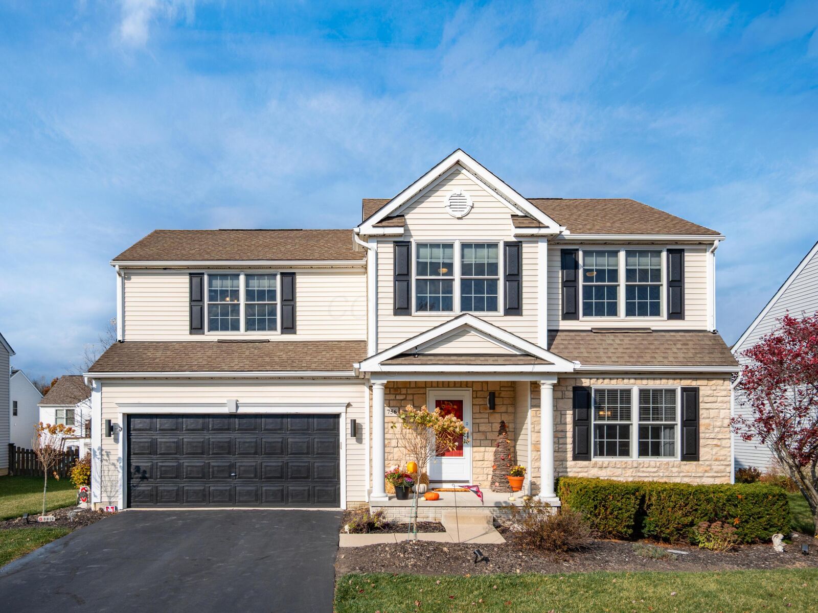 Property Photo:  756 Stallion Way  OH 43040 