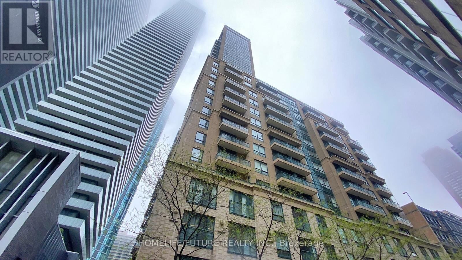 Property Photo:  35 Hayden Street 207  ON M4Y 3C3 