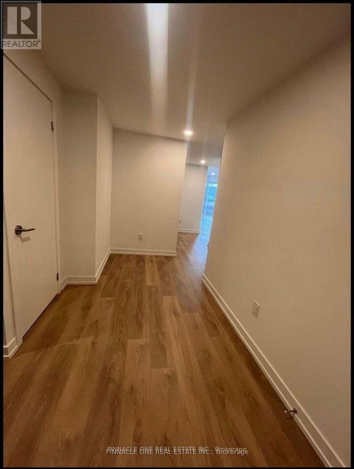 Property Photo:  1100 Sheppard Avenue West Avenue West 637  ON M3J 0H1 