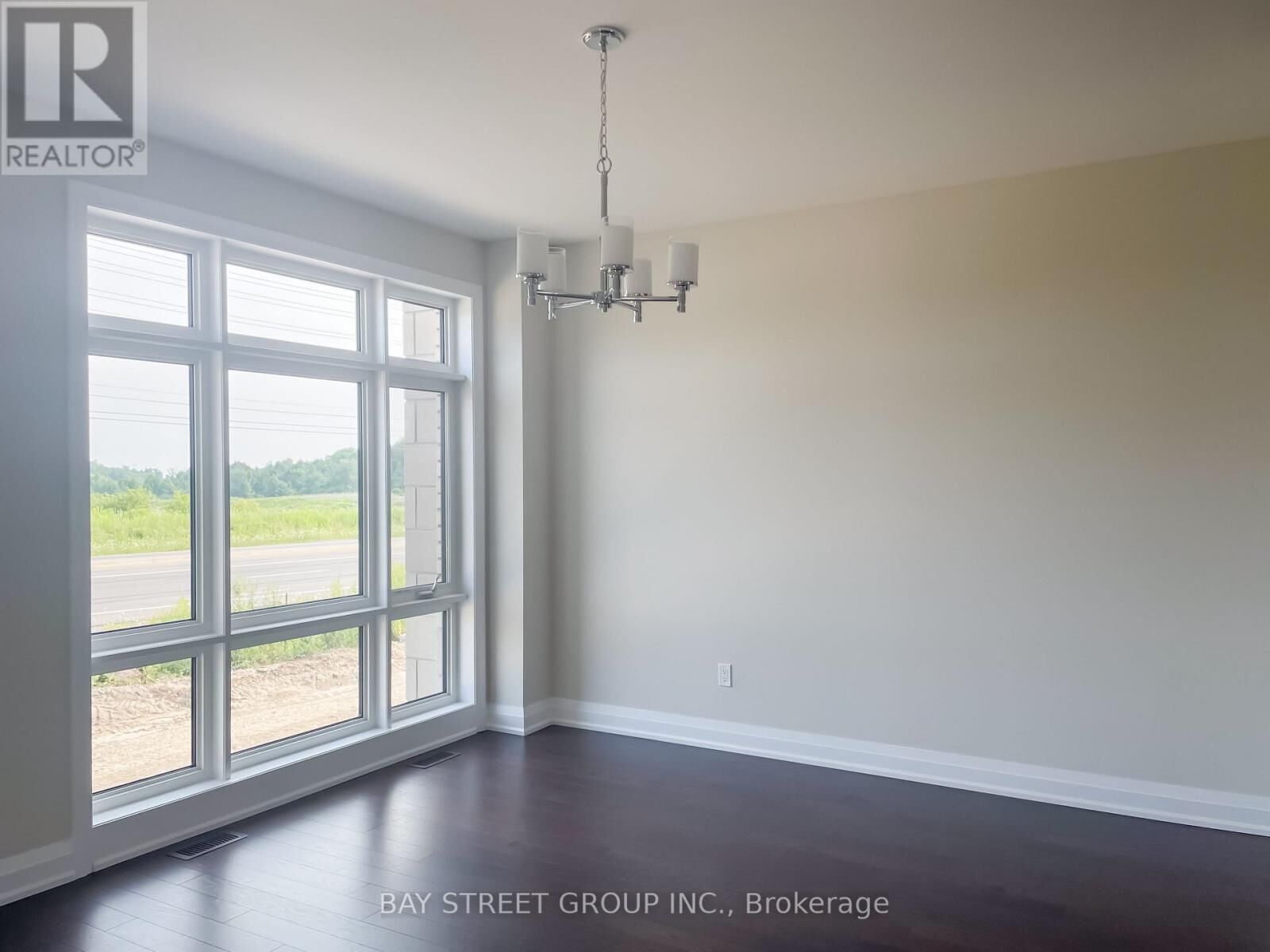 Property Photo:  993 Crowsnest Hollow  ON L1X 0P4 