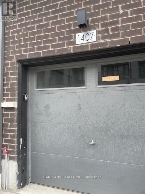 Property Photo:  1695 Dersan Street 1407  ON L1X 0S9 