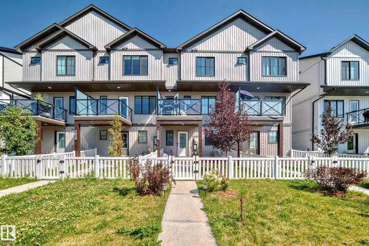 1077 Cy Becker Road NW  Edmonton AB T5Y 4B7 photo